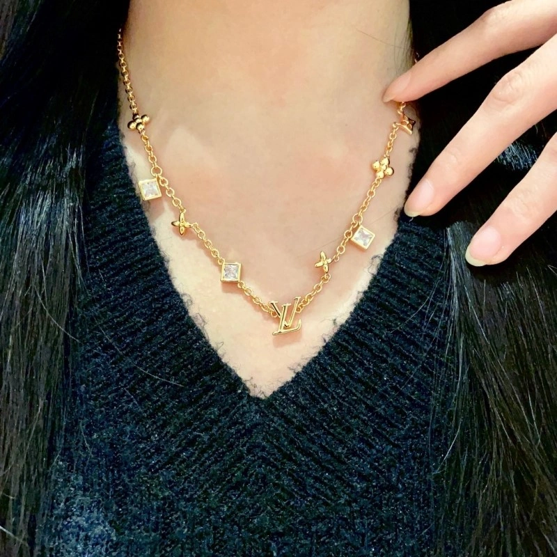 Louis Vuitton Necklaces Tailored 247815
