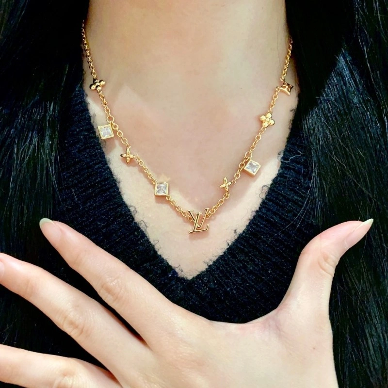 Louis Vuitton Necklaces Tailored 247815