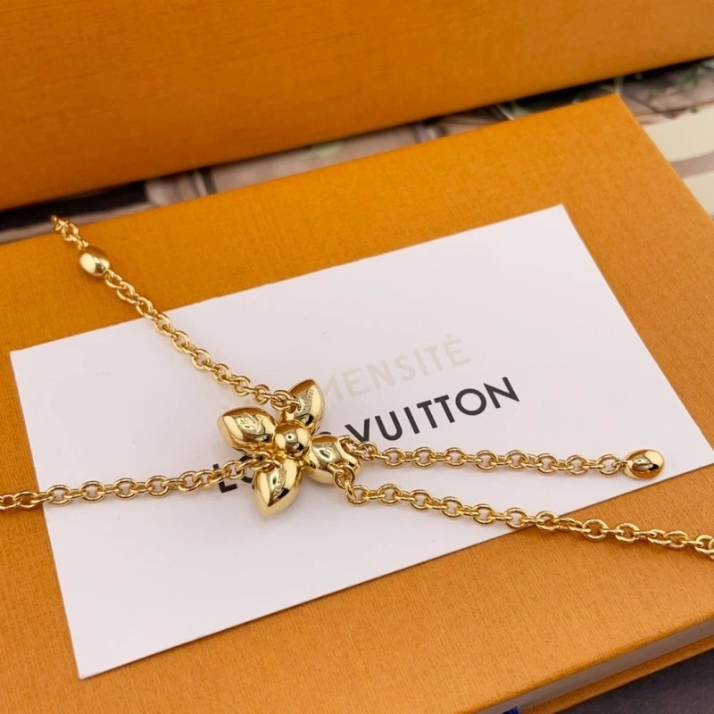 Louis Vuitton Necklaces Packable 247826