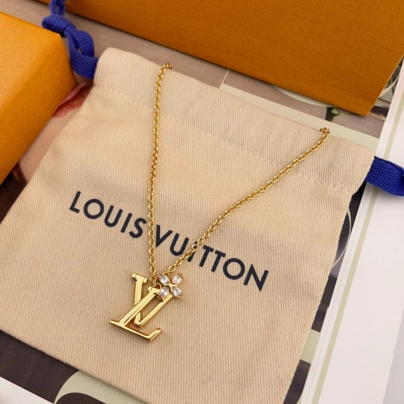 Louis Vuitton Necklaces Refined 247824