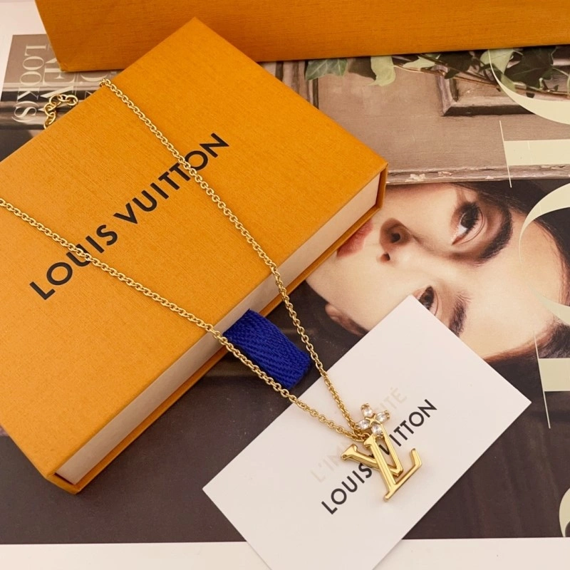 Louis Vuitton Necklaces Refined 247824