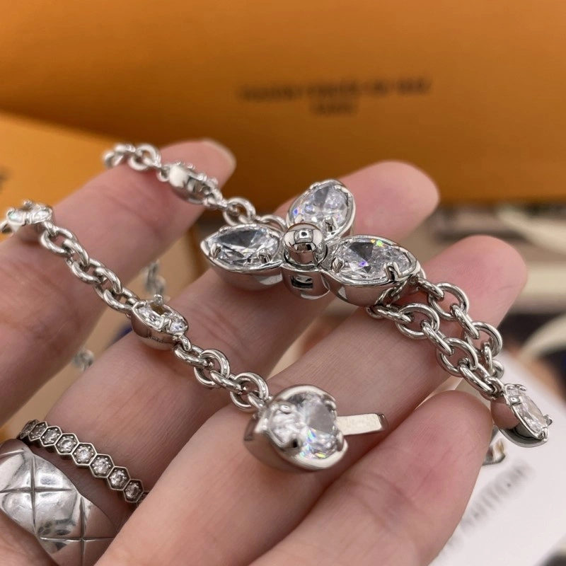 Unique Louis Vuitton Necklaces 247820