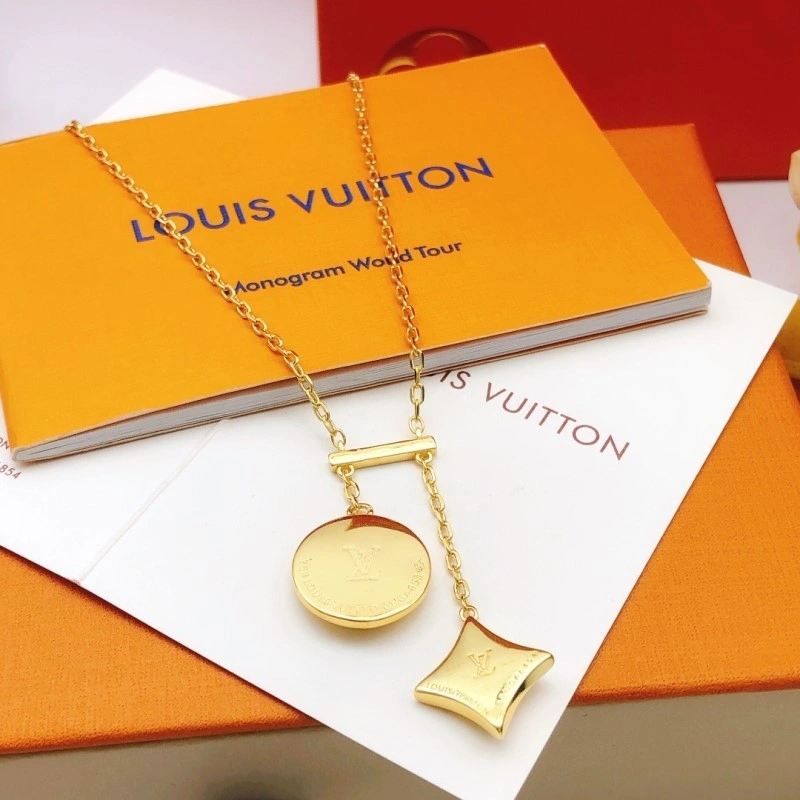 WaterResistant Louis Vuitton Necklaces 247812