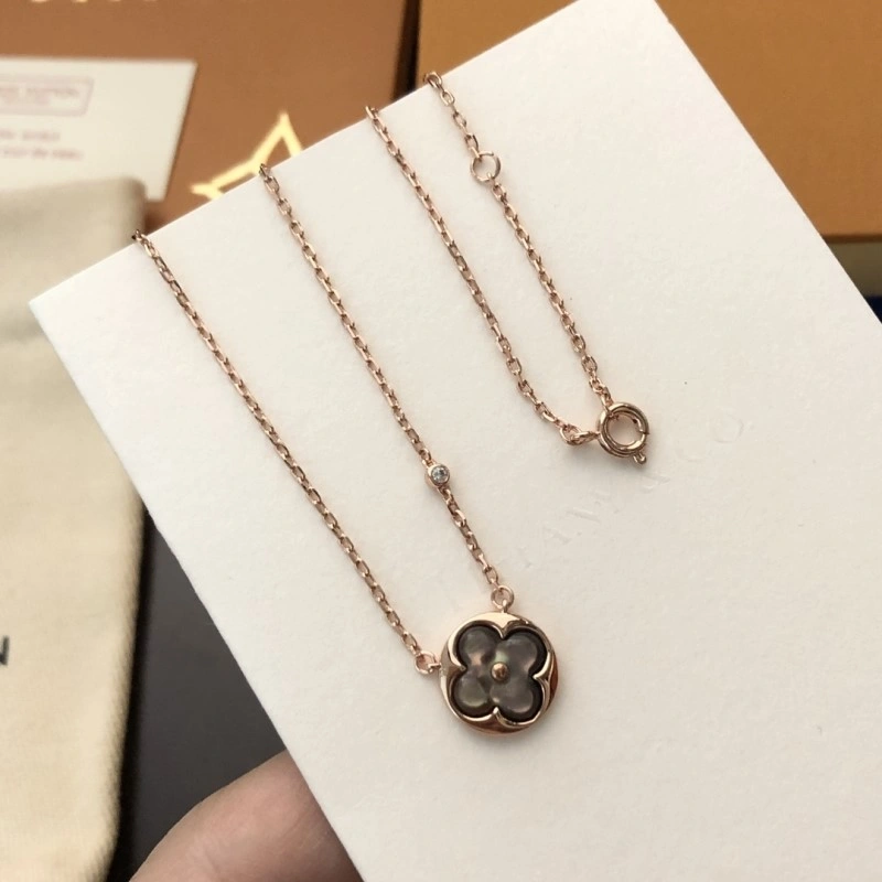 ComfortFit Louis Vuitton Necklaces 247807