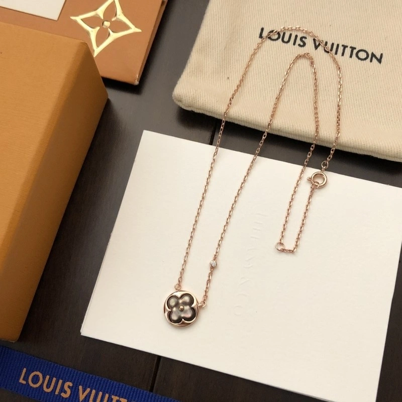 ComfortFit Louis Vuitton Necklaces 247807