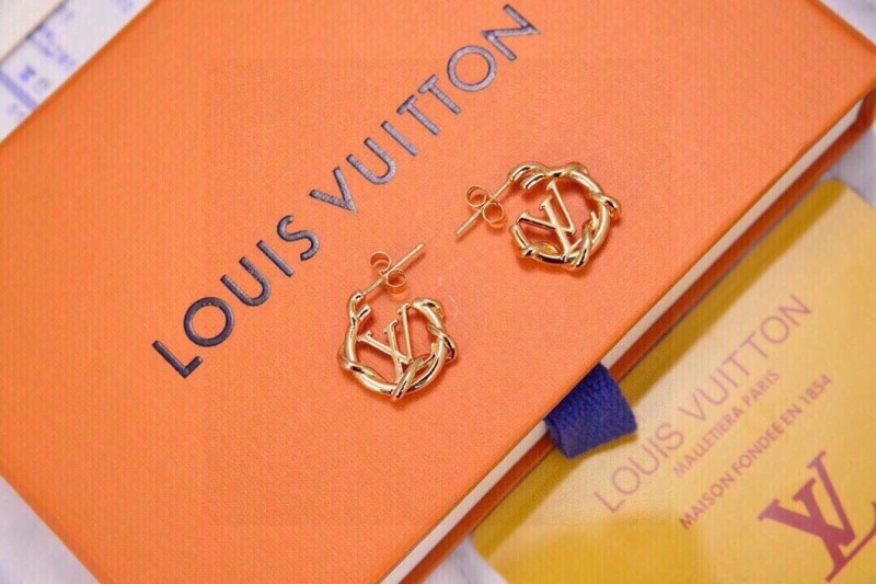 Reliable Louis Vuitton Necklaces 247801