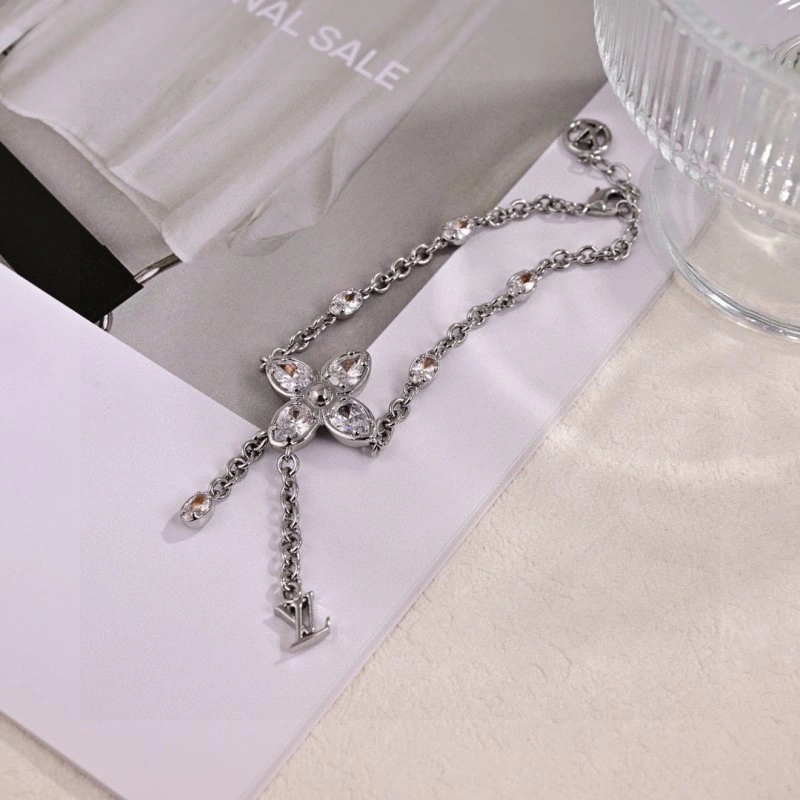 Louis Vuitton Necklaces NewStyle 247800