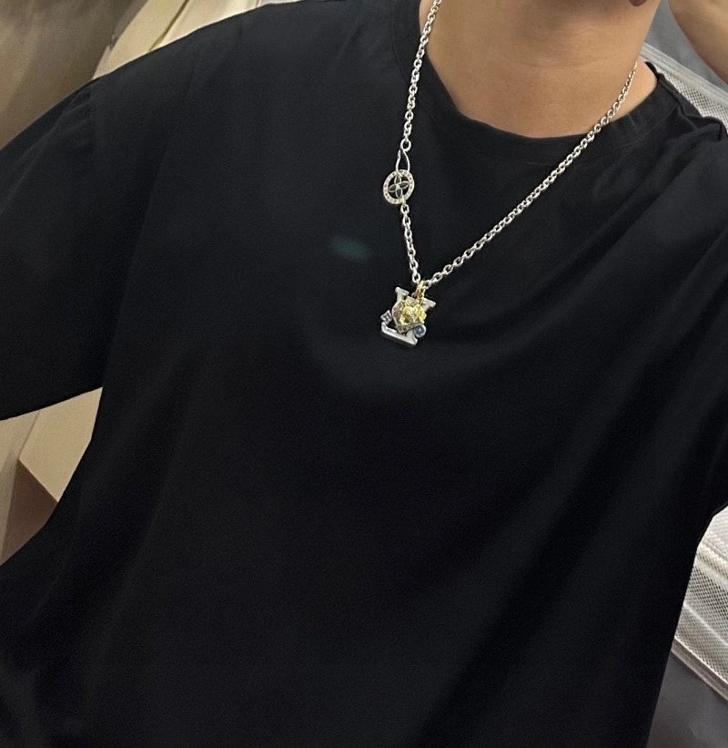 Durable Louis Vuitton Necklaces 247796