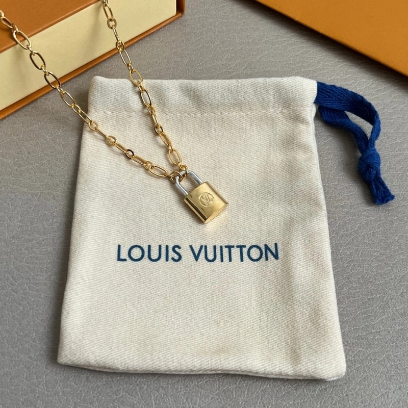 Breathable Louis Vuitton Necklaces 247790