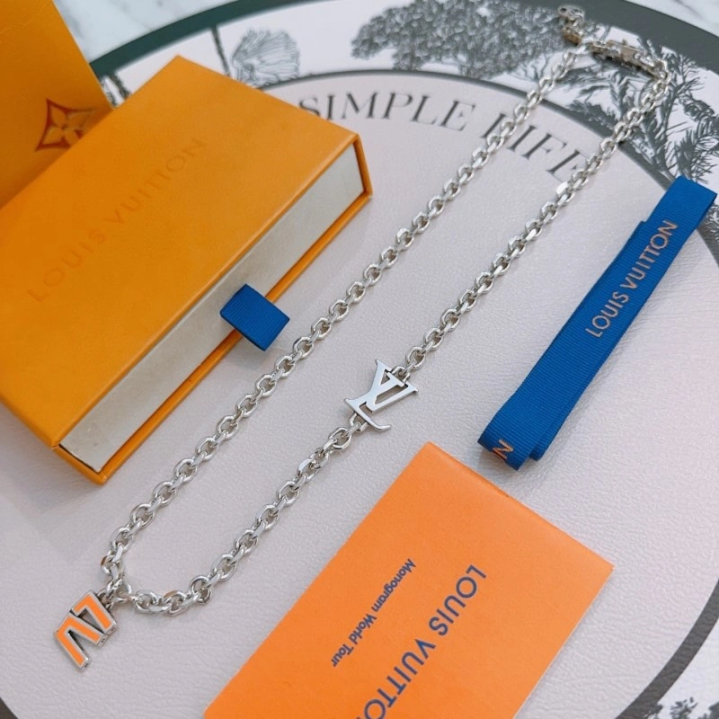 Packable Louis Vuitton Necklaces 247785