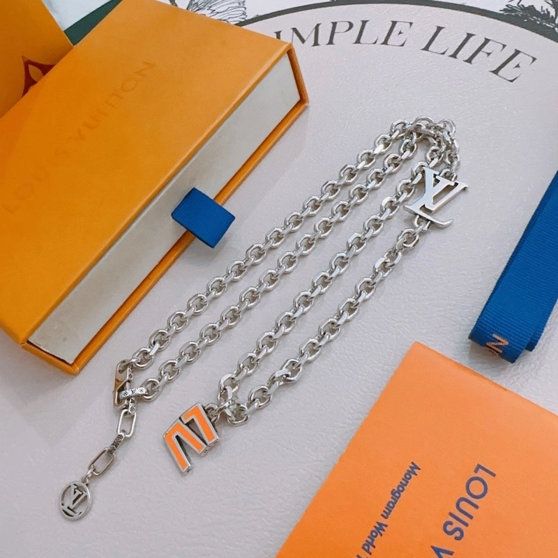 Packable Louis Vuitton Necklaces 247785