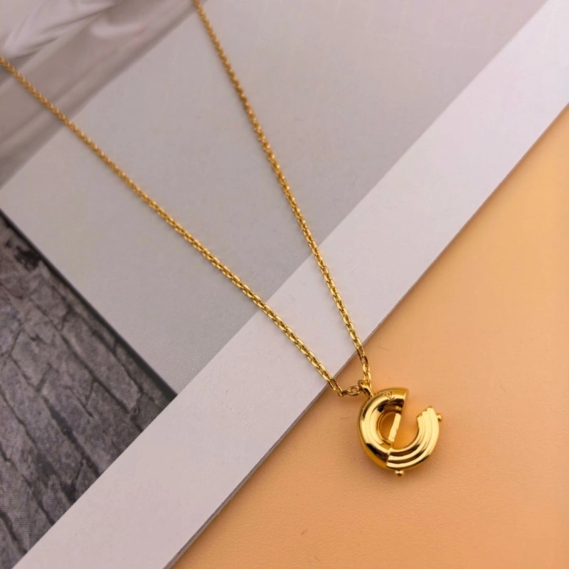 Louis Vuitton Necklaces Supportive 247779