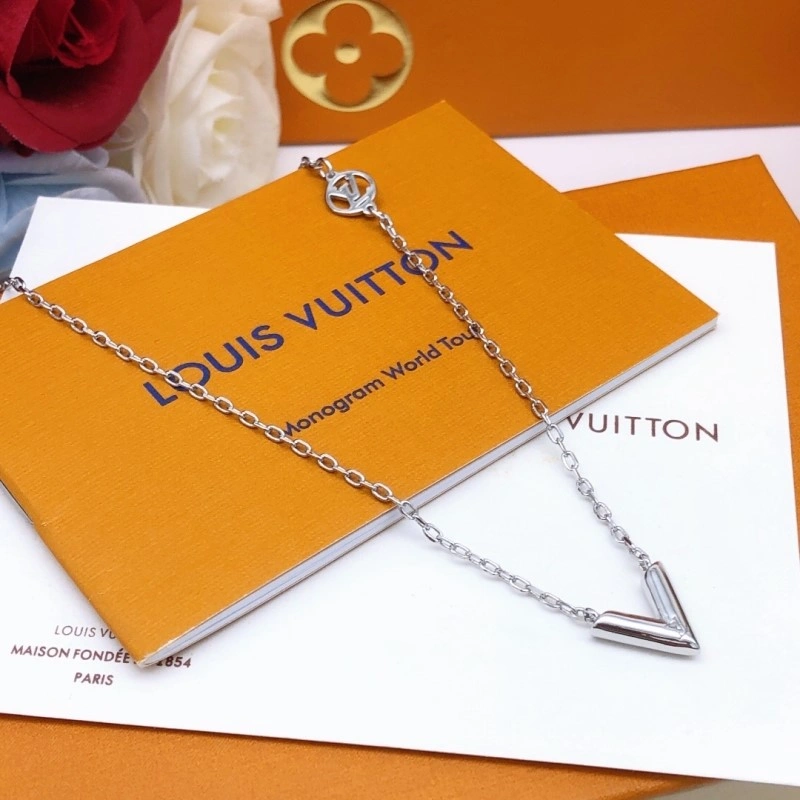 MultiPurpose Louis Vuitton Necklaces 247764