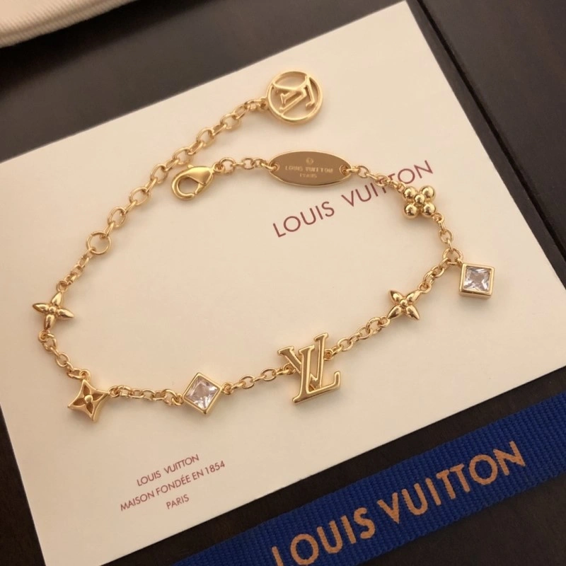 FreshLook Louis Vuitton Necklaces 247772
