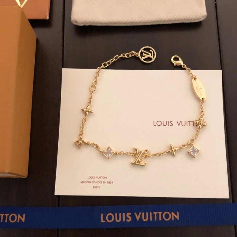 FreshLook Louis Vuitton Necklaces 247772