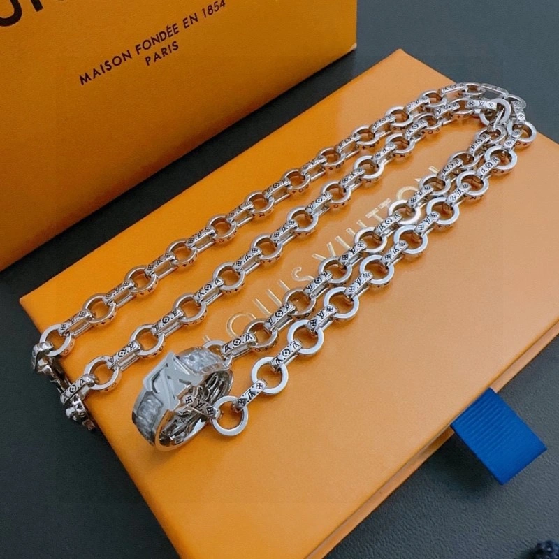 Durable Louis Vuitton Necklaces 247780