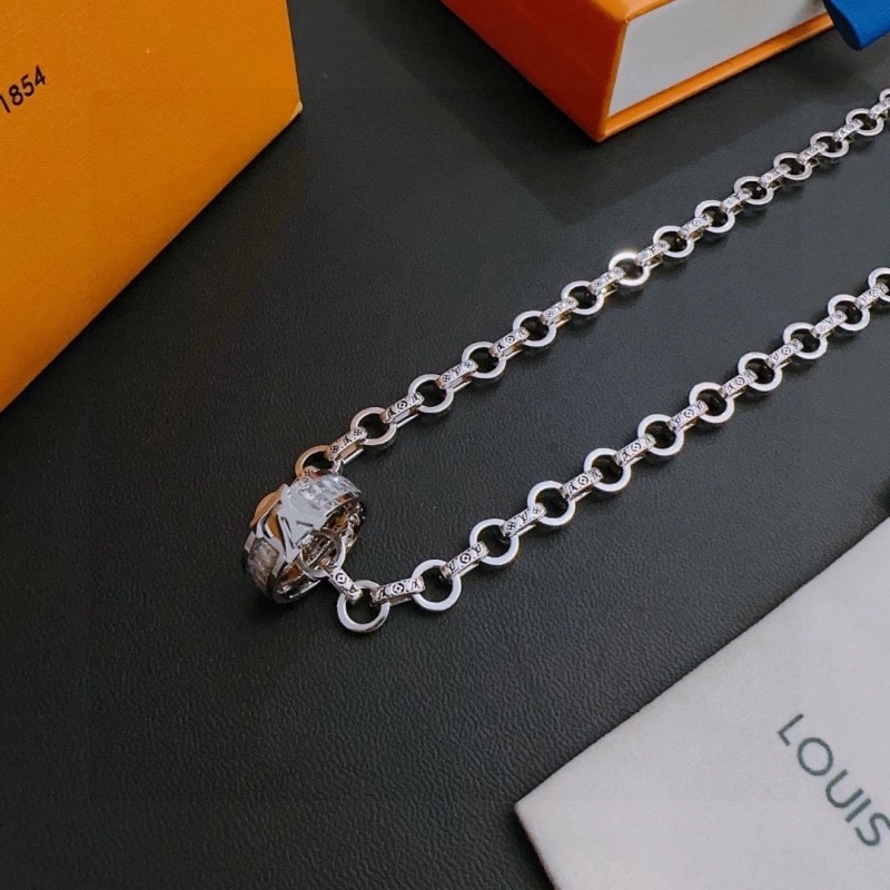 Durable Louis Vuitton Necklaces 247780