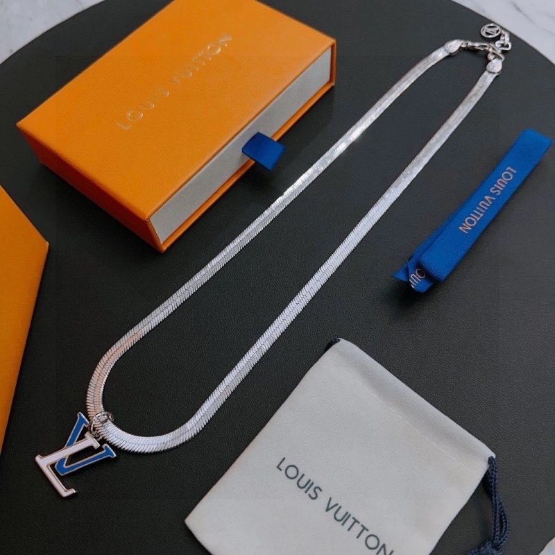 Durable Louis Vuitton Necklaces 247783