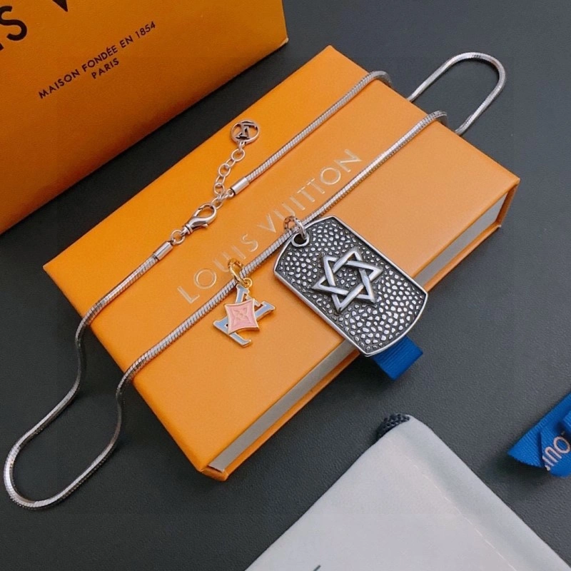 Louis Vuitton Necklaces FreshLook 247771