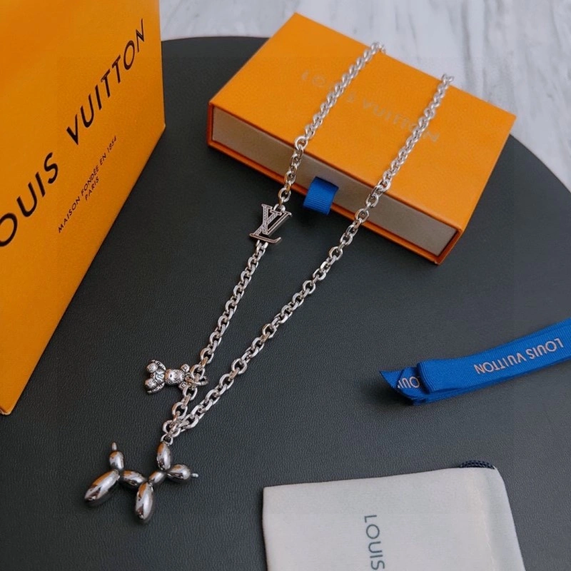 Classic Louis Vuitton Necklaces 247754