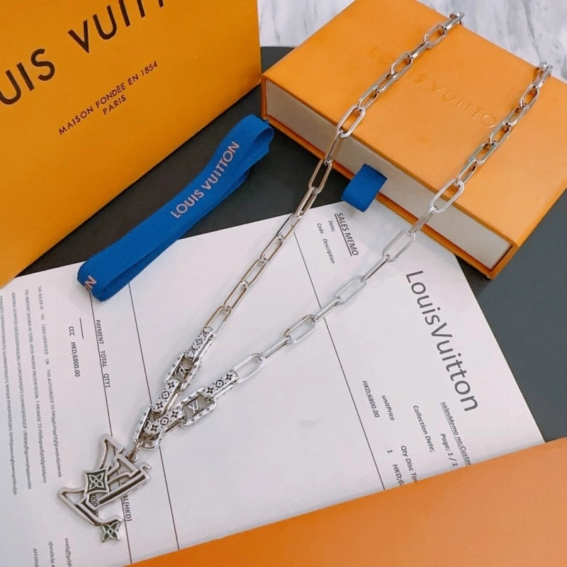 Reliable Louis Vuitton Necklaces 247751