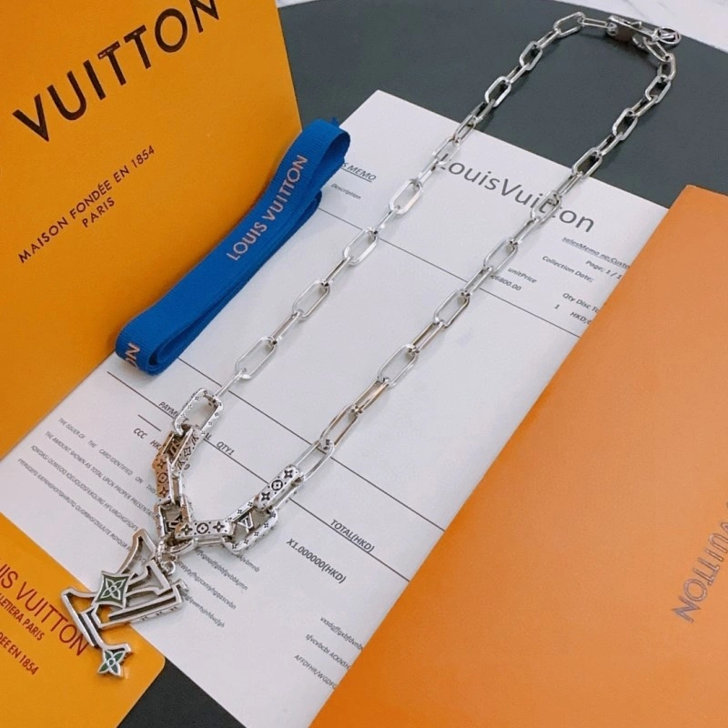 Reliable Louis Vuitton Necklaces 247751
