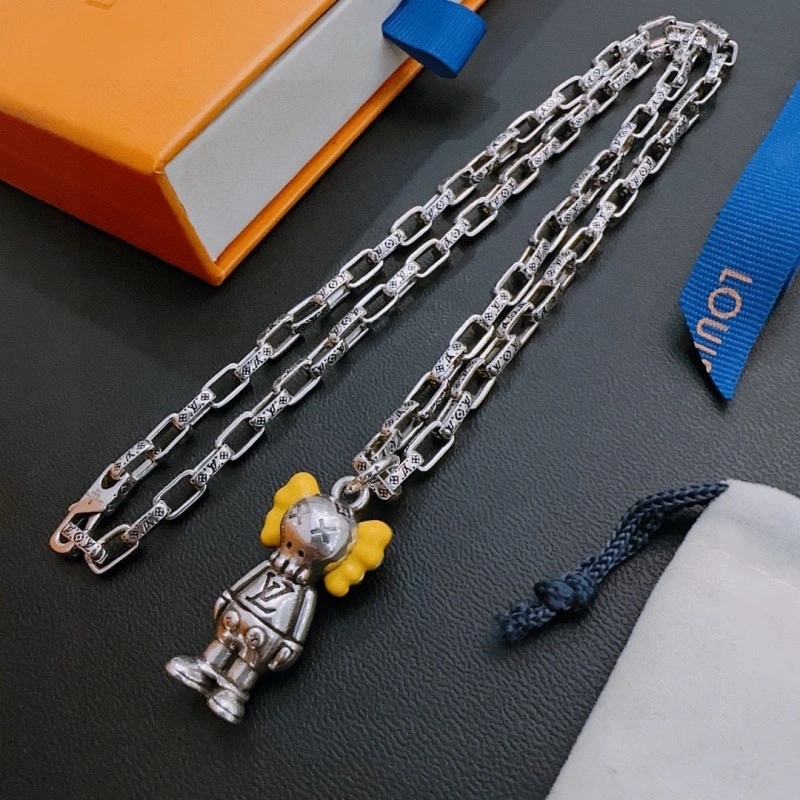 Louis Vuitton Necklaces OnTrend 247747