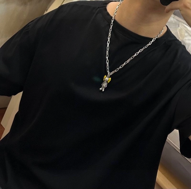 Louis Vuitton Necklaces OnTrend 247747