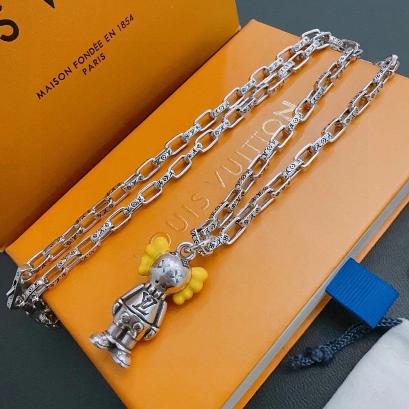 Louis Vuitton Necklaces OnTrend 247747
