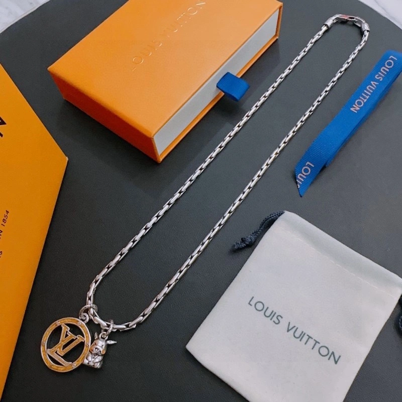 Vibrant Louis Vuitton Necklaces 247746