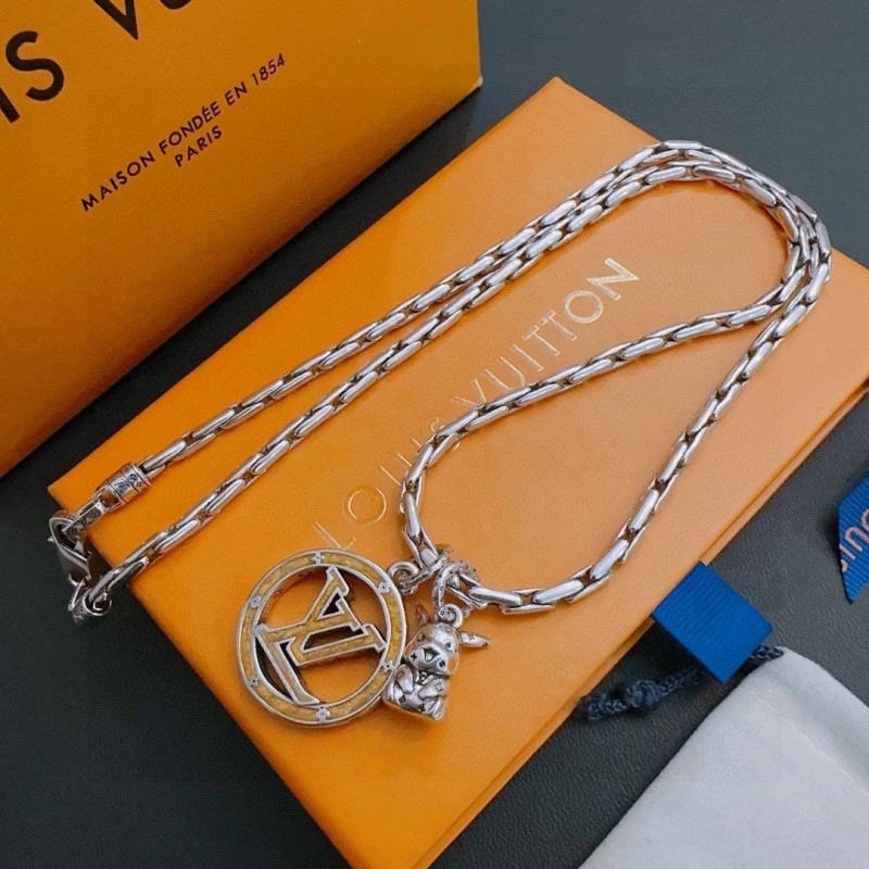 Vibrant Louis Vuitton Necklaces 247746