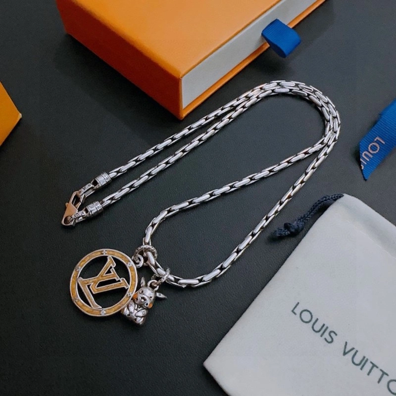 Vibrant Louis Vuitton Necklaces 247746
