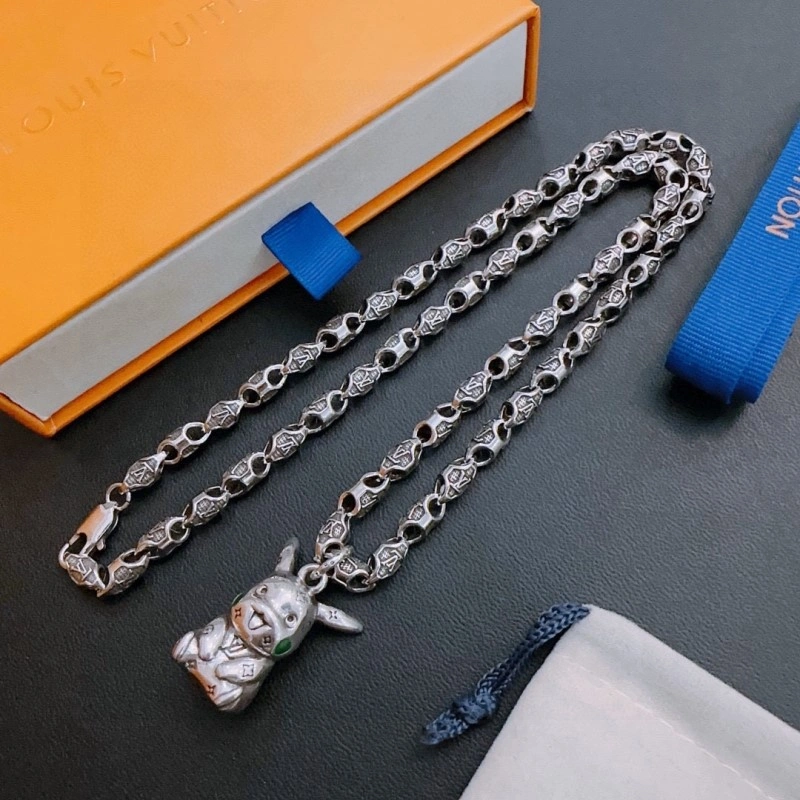 Tailored Louis Vuitton Necklaces 247743