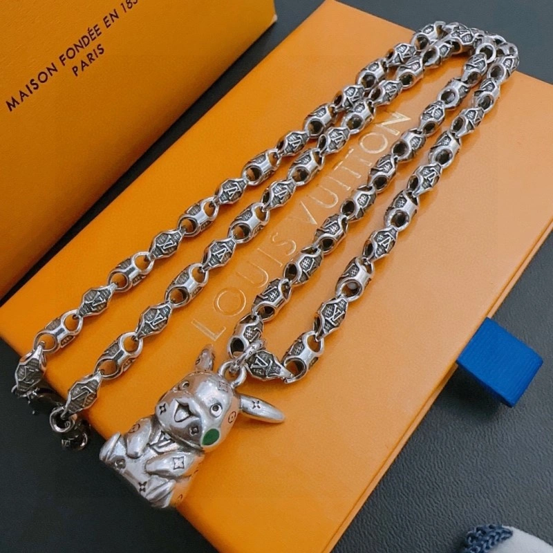 Tailored Louis Vuitton Necklaces 247743