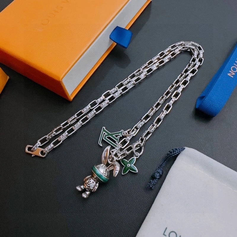 ModernLook Louis Vuitton Necklaces 247742