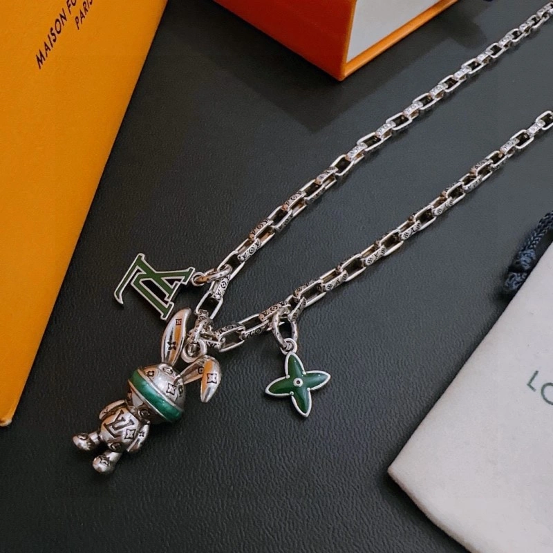 ModernLook Louis Vuitton Necklaces 247742