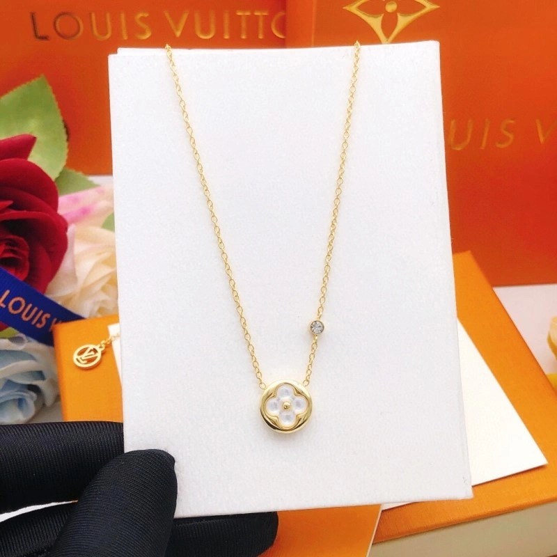 Louis Vuitton Necklaces Stylish 247725