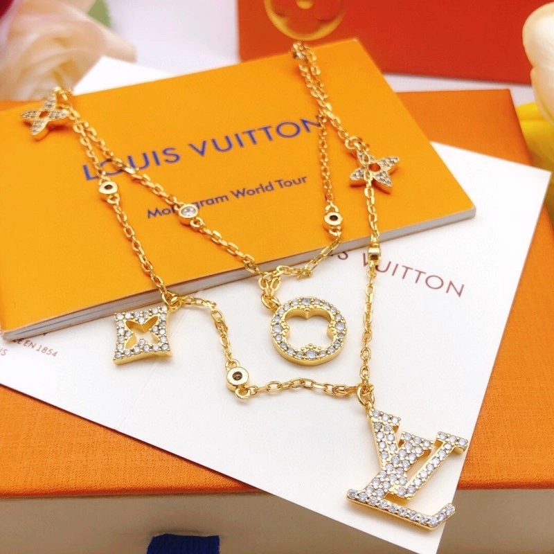 Effortless Louis Vuitton Necklaces 247723