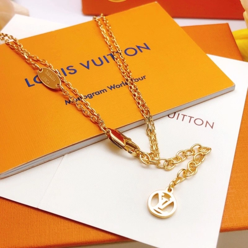 Effortless Louis Vuitton Necklaces 247723