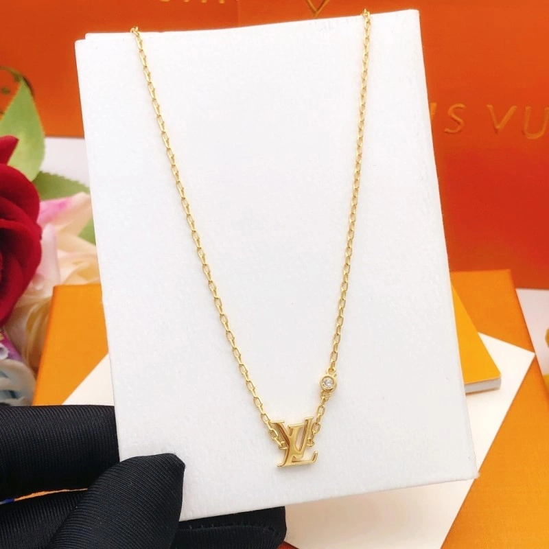 Lightweight Louis Vuitton Necklaces 247728