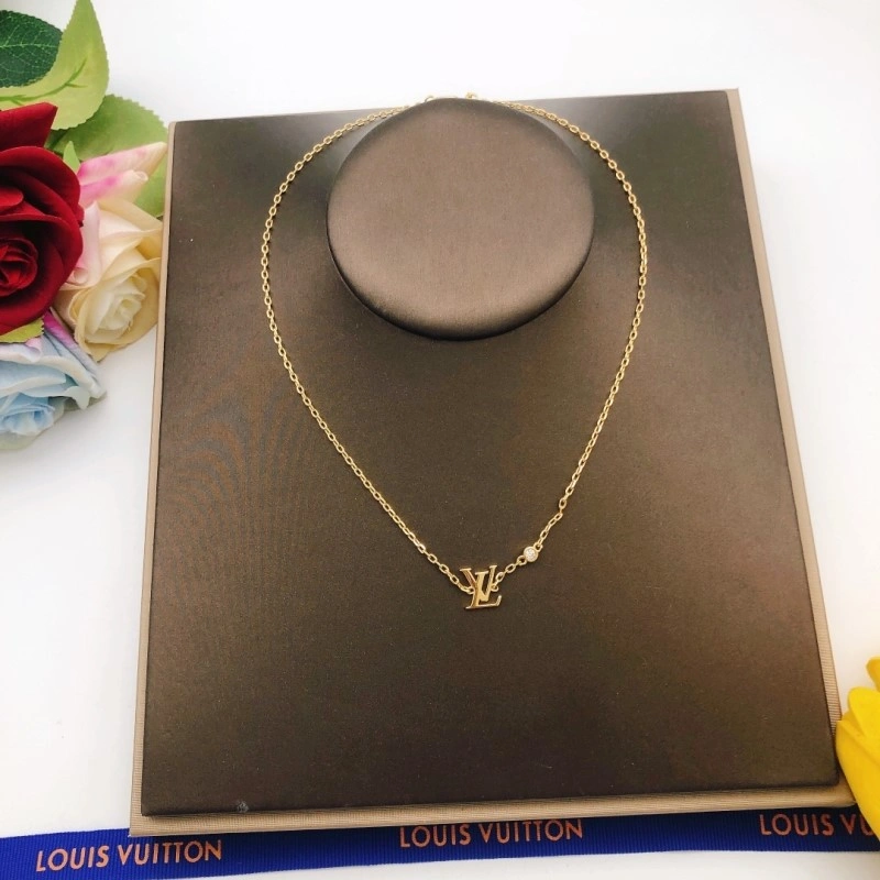 Lightweight Louis Vuitton Necklaces 247728
