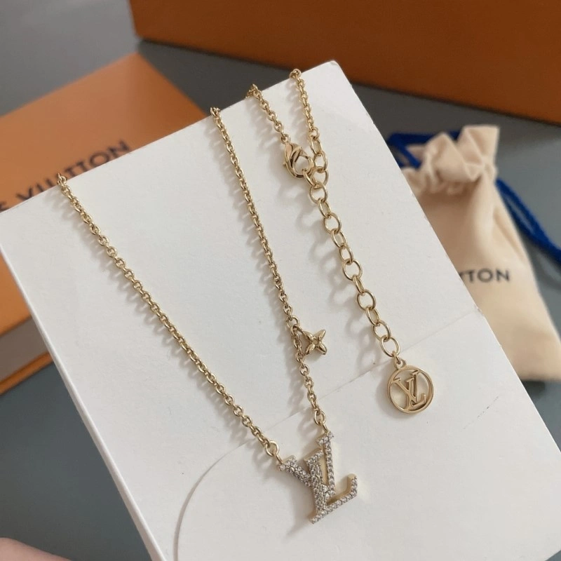 Louis Vuitton Necklaces Fashionable 247730