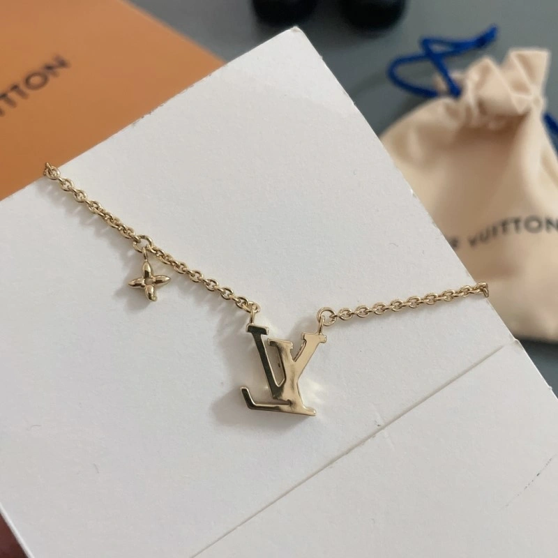 Louis Vuitton Necklaces Fashionable 247730