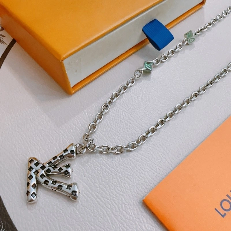 ZeroBulk Louis Vuitton Necklaces 247734