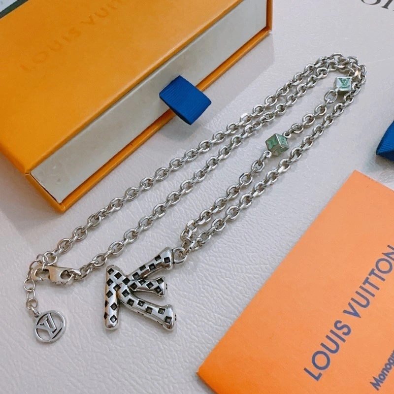 ZeroBulk Louis Vuitton Necklaces 247734