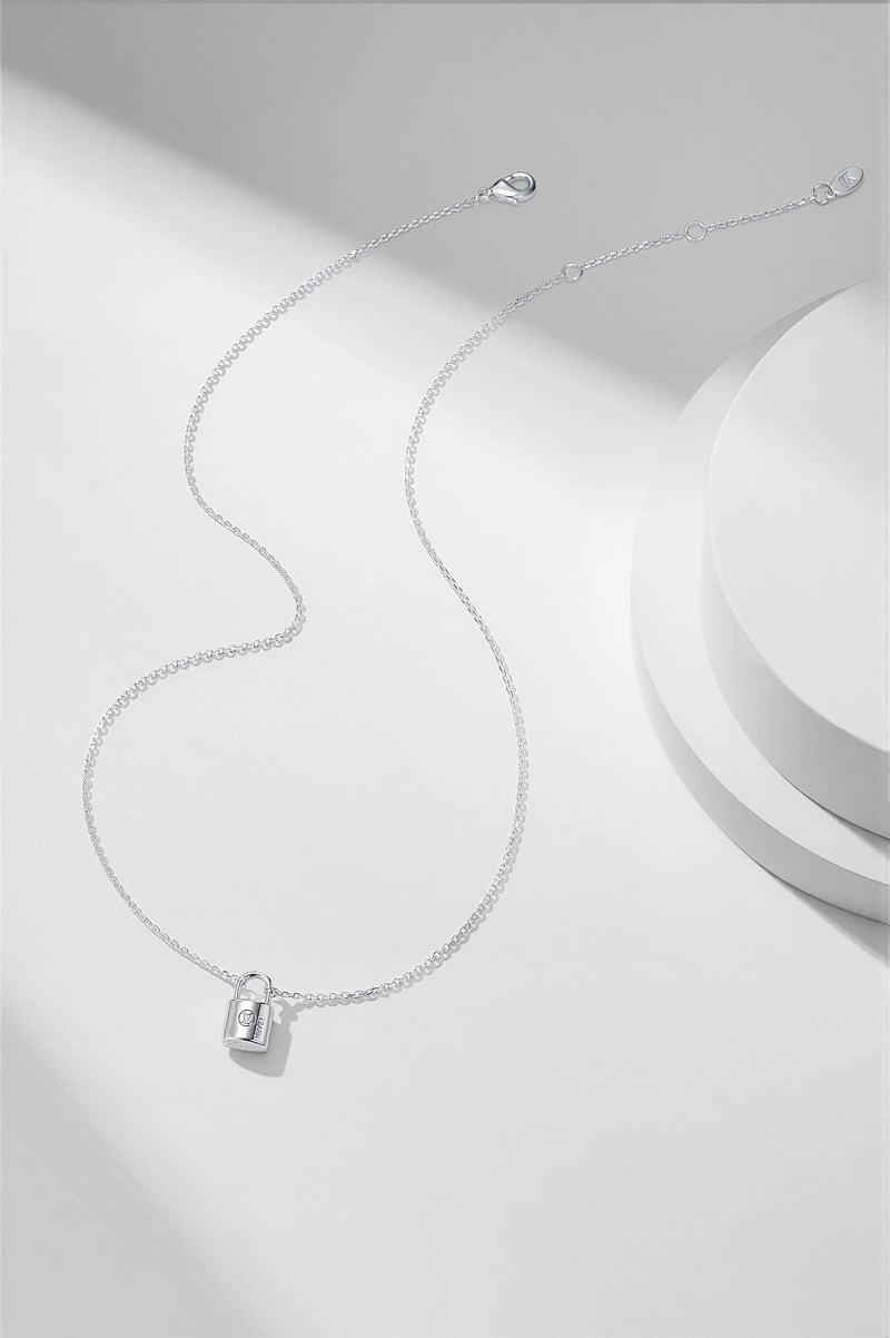 Thermal Louis Vuitton Necklaces 247719
