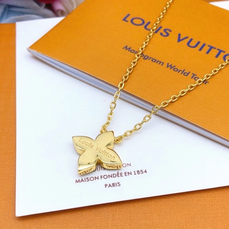 Louis Vuitton Necklaces Bold 247727