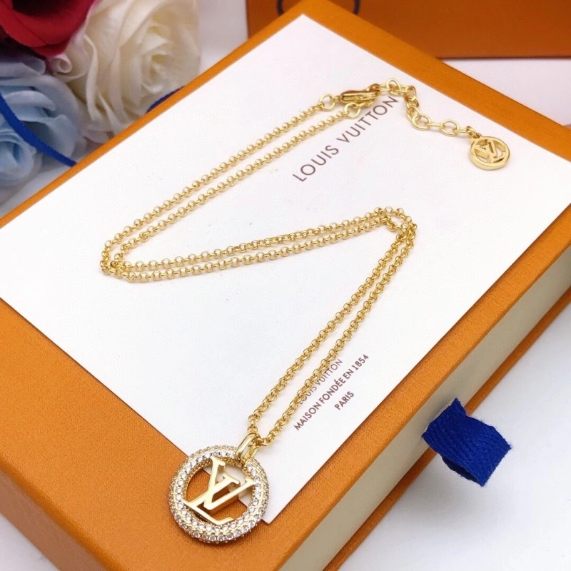 Louis Vuitton Necklaces Reliable 247714