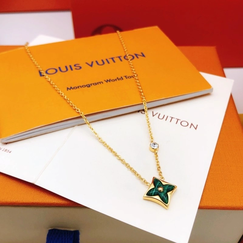 Louis Vuitton Necklaces Modern 247713
