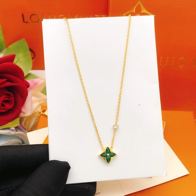 Louis Vuitton Necklaces Modern 247713